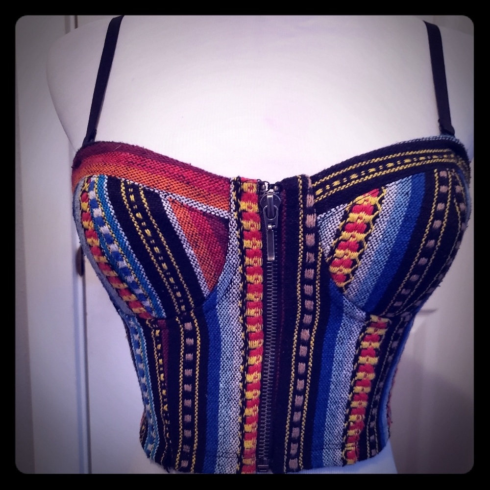 Tribal print sweetheart crop tank top S
